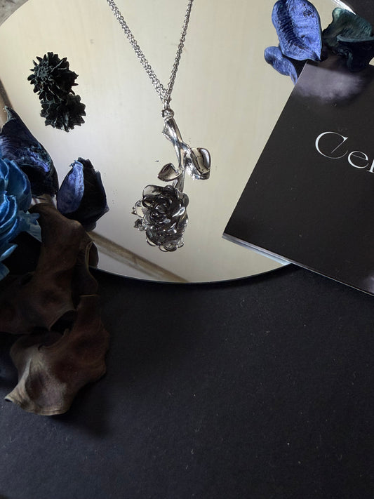 Black rose Necklace