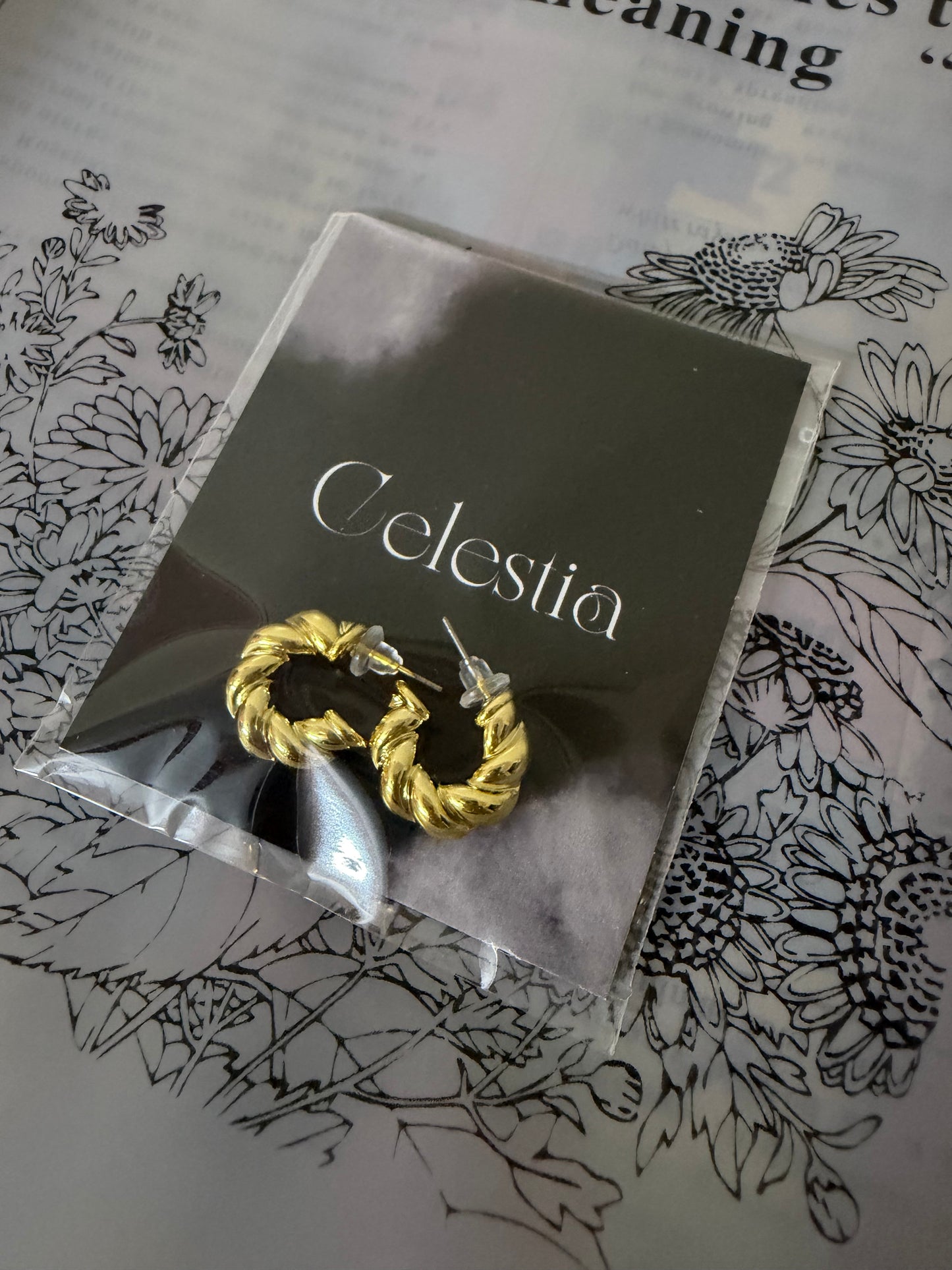 Cute curly loop Anti Tarnish