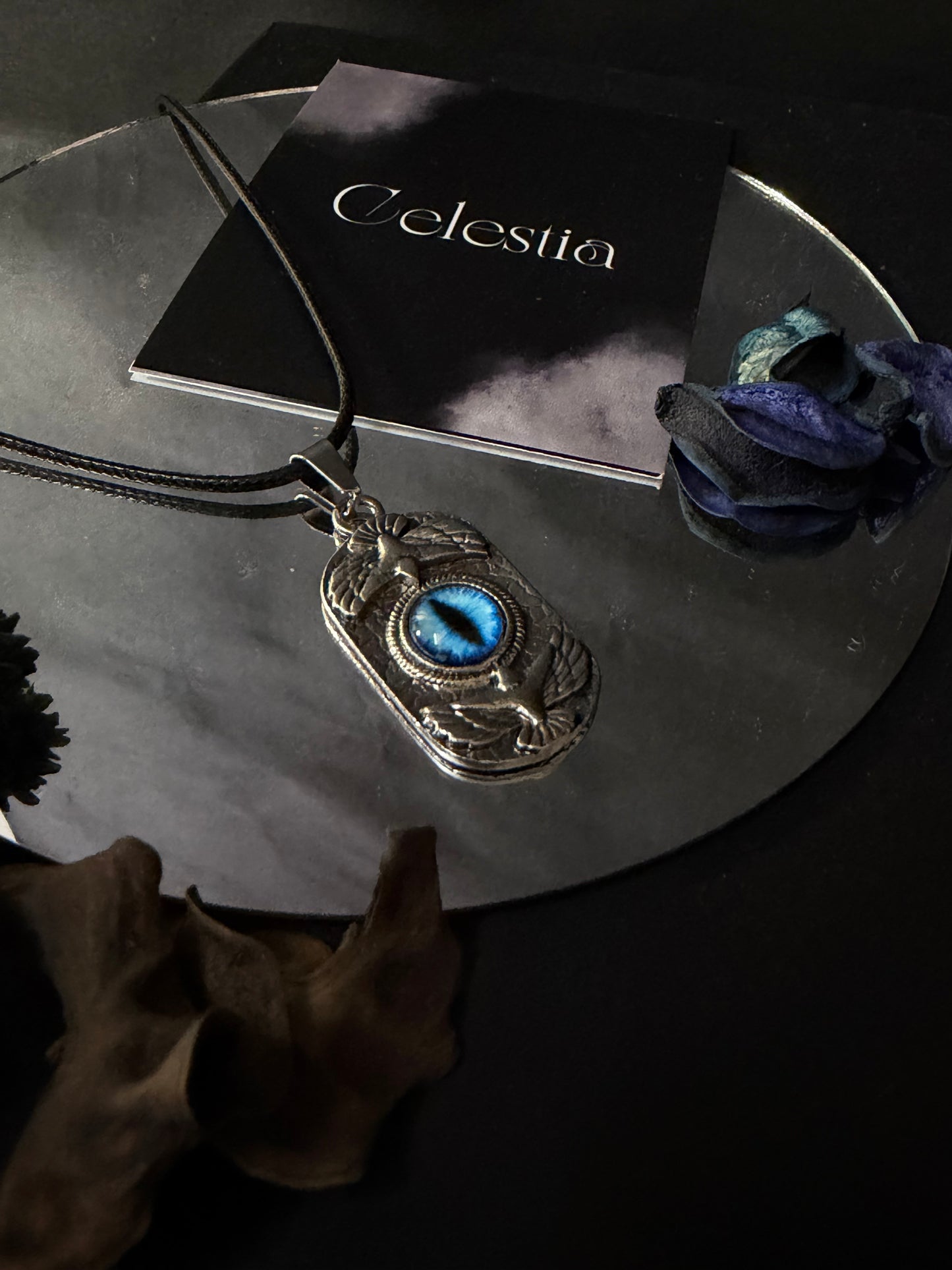 Blue Eyes Hypnotise Necklace