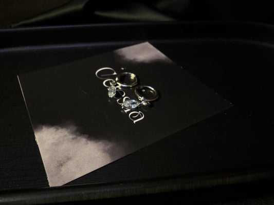 Mini leaf Diamond Earrings